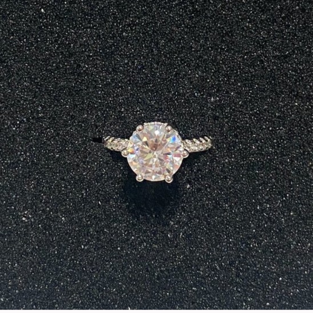 18k white gold 3 carat brilliant cut diamond ring